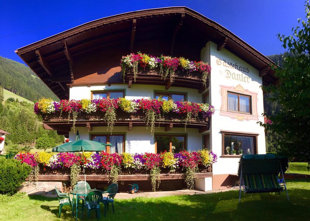 Gaestehaus Danler ノイシュティフト・イム・シュトゥーバイタール エクステリア 写真